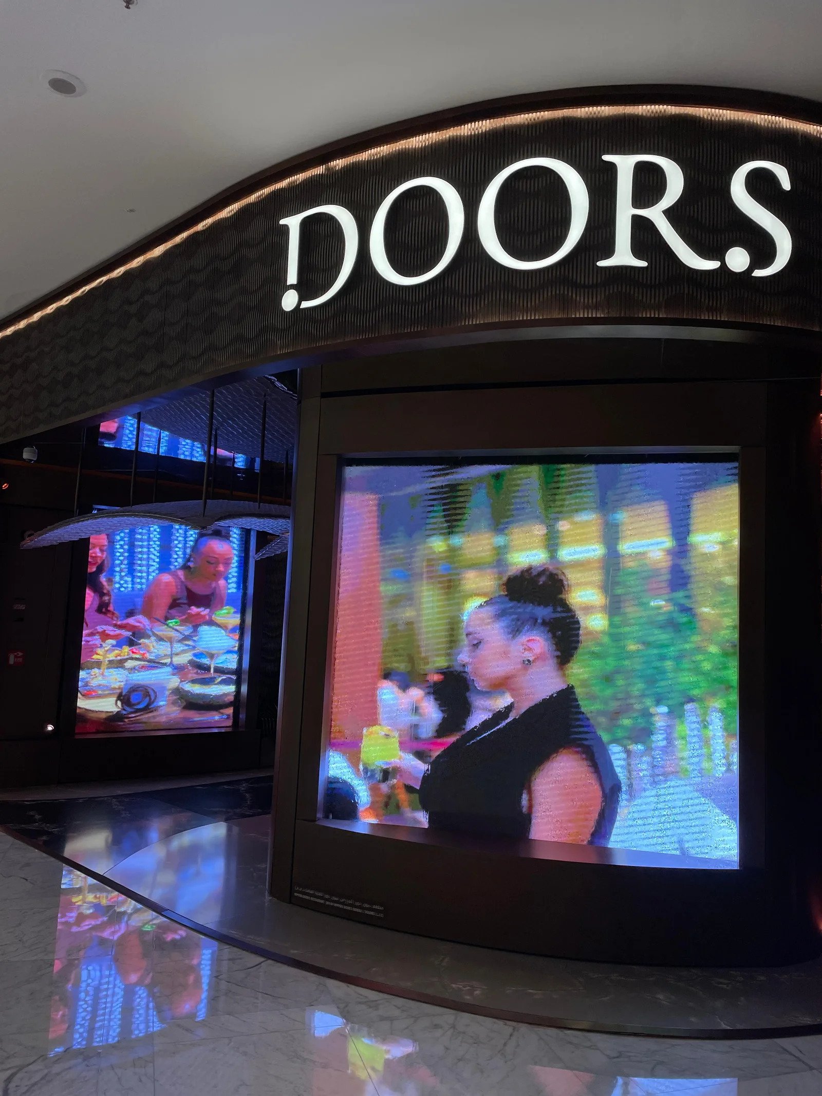 The Moment I Realized Digital Screens Had Changed Dubai Forever